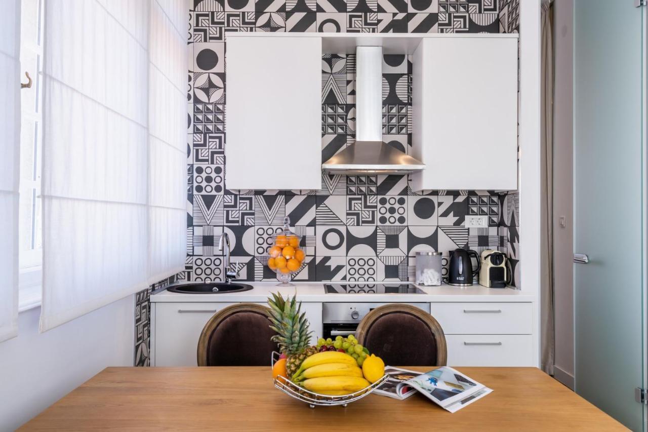 Ah Design Apartments Deluxe Опатия Екстериор снимка