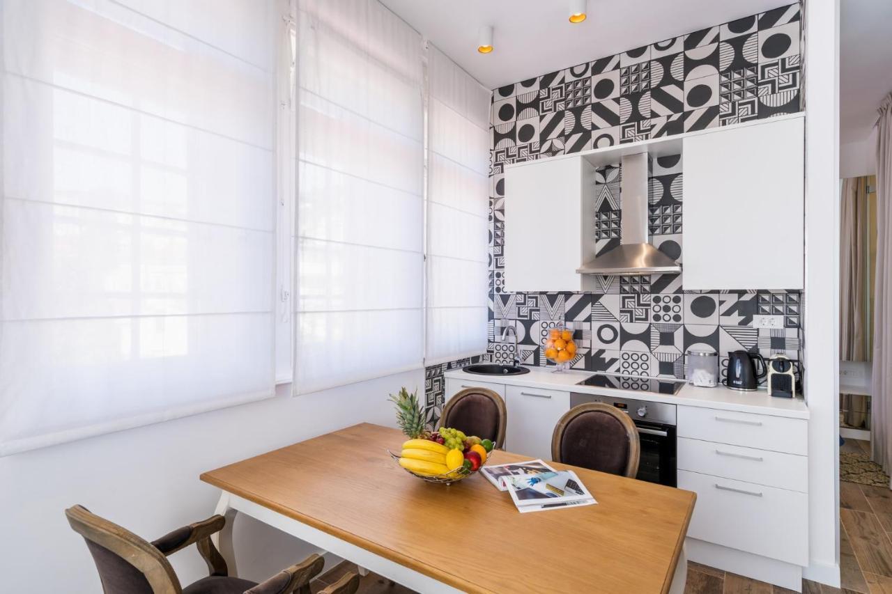 Ah Design Apartments Deluxe Опатия Екстериор снимка