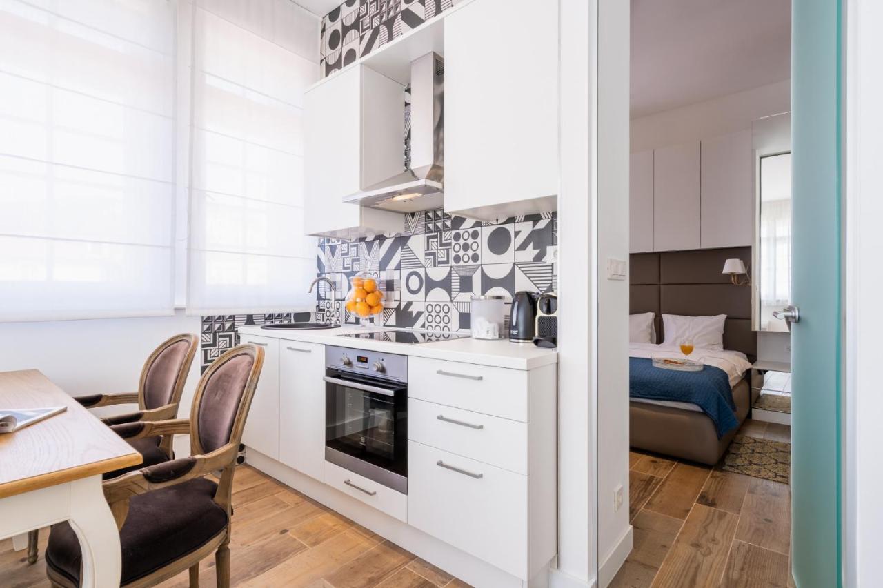 Ah Design Apartments Deluxe Опатия Екстериор снимка
